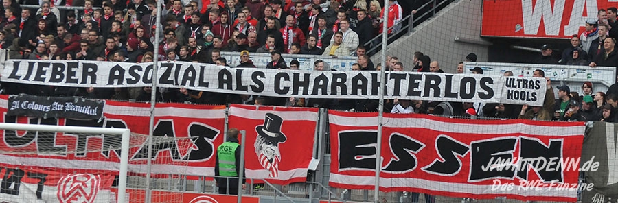 Spruchband beim letzten Heimspiel von RWE. Bild: Jawattdenn.de