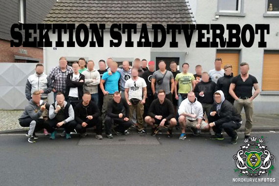 Mit Stadtverbot belegte Mönchengladbach Fans beim Derby gegen Köln<br />    <button type=