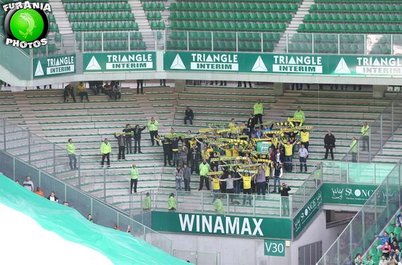 Nur wenige FC Nantes Fans benutzten die Shuttle und gingen in Stadion<br />Bild: www.furania-photos.fr“><figcaption>Nur wenige FC Nantes Fans benutzten die Shuttle und gingen in Stadion<br />Bild: www.furania-photos.fr</figcaption></figure>
            </div>

                    </article>

                <section class=
