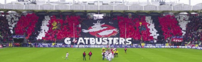 Die Goatbusters Choreografie der Nordkurve im Jahr 2004<br />    <button type=