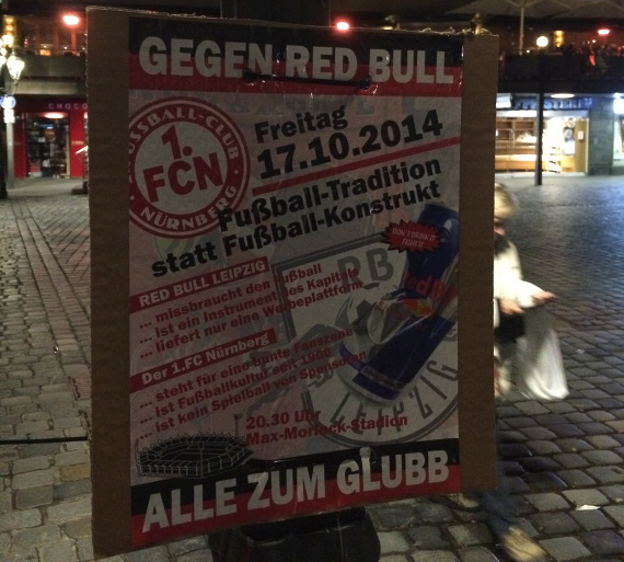 Die Polizei verhinderte, dass weitere solcher Plakate aufgehangen wurden<br />    <button type=