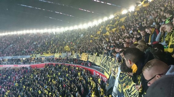 BVB-Fans gestern in München<br />    <button type=