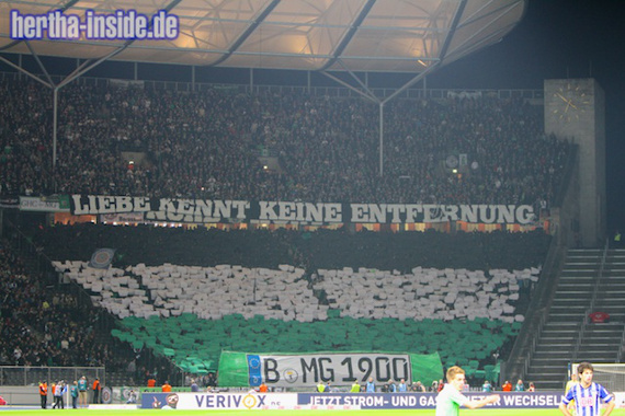 Choreografie von Gladbach-Fans aus Berlin beim letzten Gastspiel bei der Hertha<br />    <button type=