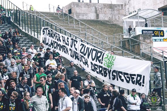 Die mit Stadionverbot belegten Gladbach-Fans durften in Berlin erstmals wieder ins Stadion<br />    <button type=