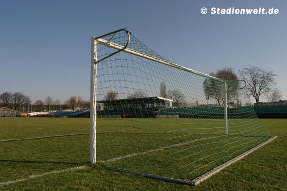 Am Sonntag wird nun doch nicht auf einem Nebenplatz im Sportforum Hohenschönhausen gespielt<br />    <button type=
