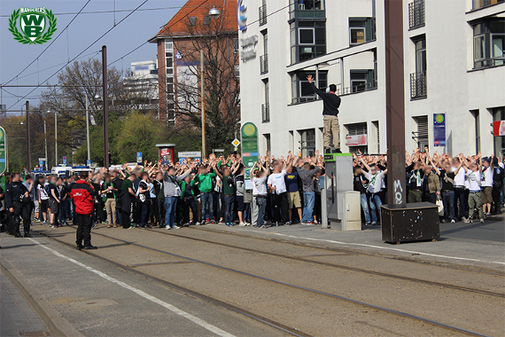 Die Werder Fans beim letzten Gastspiel in Hannover<br />    <button type=