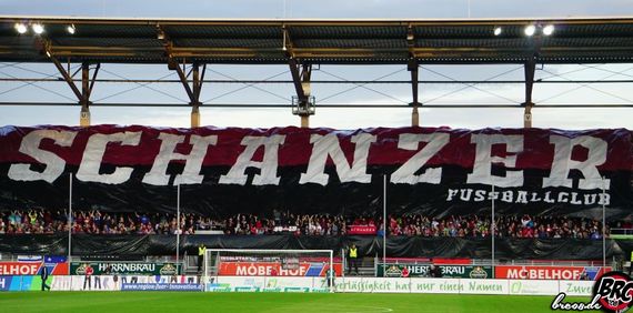 Die Schanzer haben gestern den Aufstieg in der 1. Bundesliga perfekt gemacht<br />    <button type=