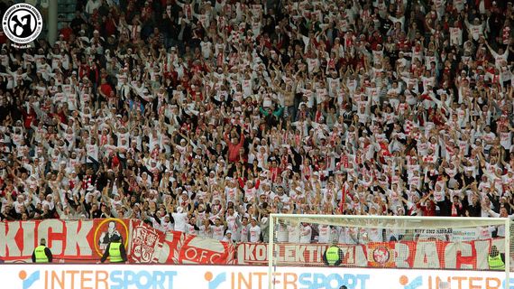 Die OFC-Fans gestern in Magdeburg<br />    <button type=