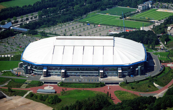 Der Sieger in der 1. Bundesliga: Der FC Schalke 04 und die VELTINS-Arena <br />    <button type=