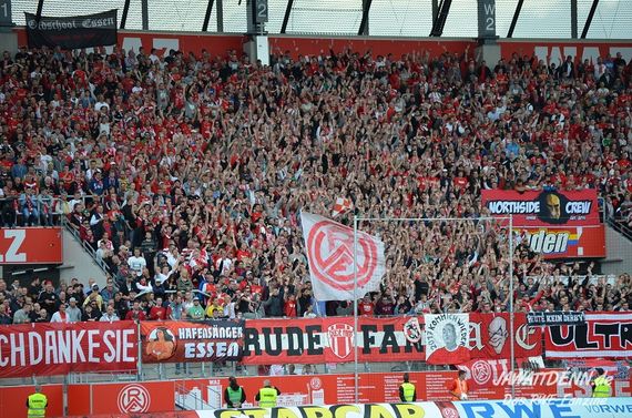 Die Rude Fans rächten wohl die Aktion am Stadion Essen<br />    <button type=