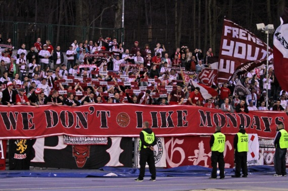 Was meint ihr zu möglichen Montagsspielen in der 1. Bundesliga? Bild: www.der-betze-brennt.de