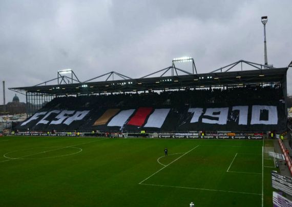 Choreografie beim Heimspiel gegen den FSV Frankfurt<br />    <button type=