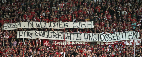 In den deutschen Fankurve macht man sich für fanfreundliche Anstoßzeiten stark<br />    <button type=