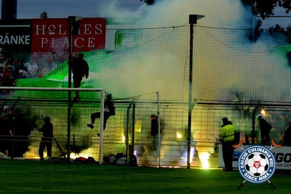 Pyroshows gab es nach den Durchsuchungen trotzdem noch beim gestrigen Finale<br />    <button type=