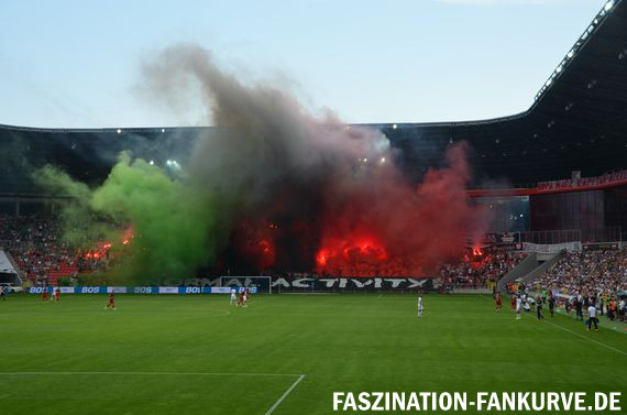 Die Pyroshow der GKS Tychy Fans<br />Bild: Faszination Fankurve“><figcaption>Die Pyroshow der GKS Tychy Fans<br />Bild: Faszination Fankurve</figcaption></figure>
            </div>

                    </article>

                <section class=