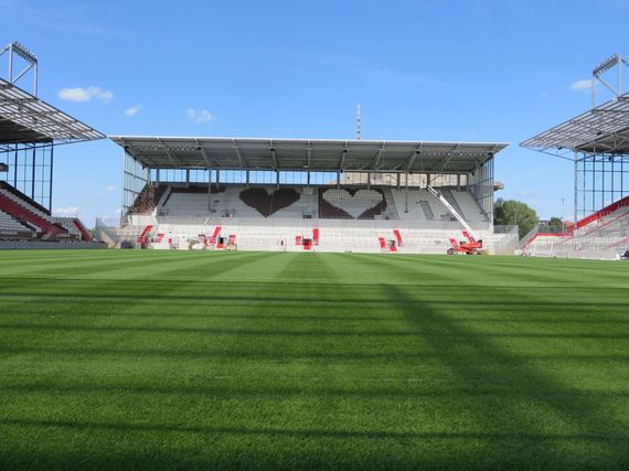So sieht die neue Nordtribüne am Millerntor aus<br />    <button type=