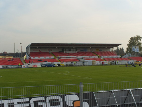 Das Spiel fand in dem Stadions statt, indem der FC Ingolstadt früher seine Heimspiele austrug<br />    <button type=