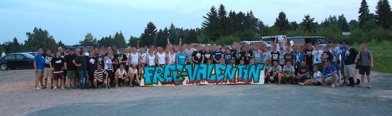 Free Valentin Gruppenfoto der Horda Azzuro. <br />    <button type=