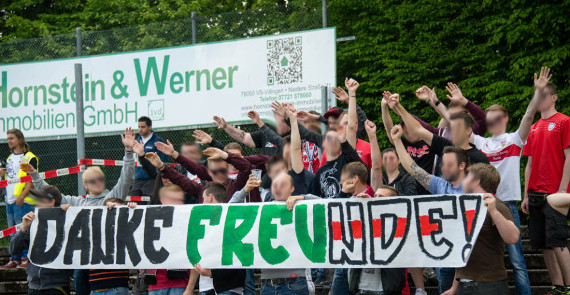 Reutlinger Ultras pflegen Freundschaften nach St. Gallen und Stuttgart<br />Bild: neunzehn05.de“><figcaption>Reutlinger Ultras pflegen Freundschaften nach St. Gallen und Stuttgart<br />Bild: neunzehn05.de</figcaption></figure>
            </div>

                    </article>

                <section class=