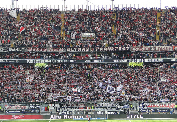 Die Ultras Frankfurt organisieren vor dem Heimspiel gegen Augsburg eine Radtour<br />    <button type=