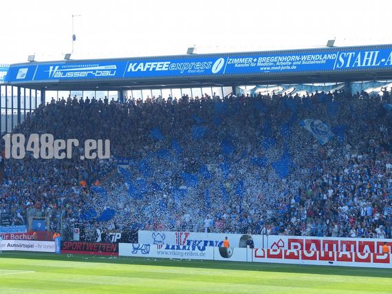 VfL Bochum Fans beim Heimspiel gegen Nürnberg am Sonntag<br />    <button type=