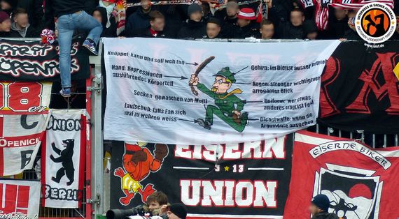 Bei Union Fans ist die Polizei ohnehin nicht allzu beliebt<br />    <button type=