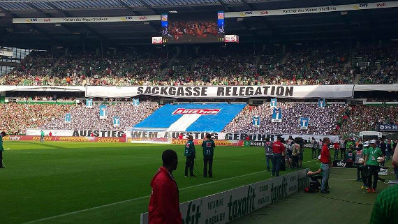 Sackgasse Relegation Choreografie beim Heimspiel gegen Mönchengladbach<br />    <button type=