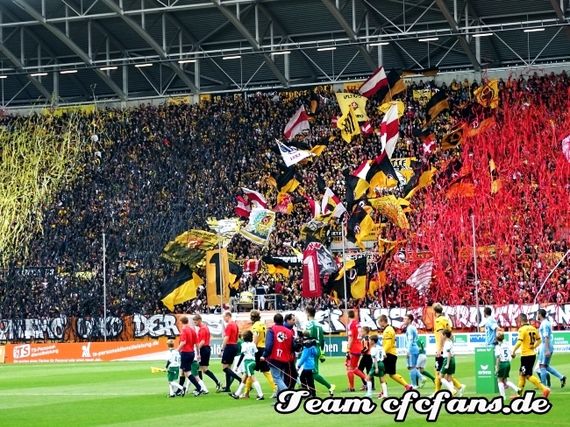 Die Kurvenshow im K-Block<br />    <button type=