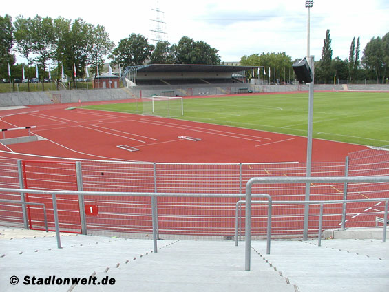 Das Lohrheidestadion in Bochum-Wattenscheid<br />    <button type=