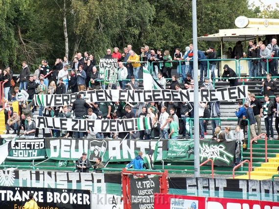Preußen Münster Fans am Wochenende gegen Fortuna Köln<br />    <button type=