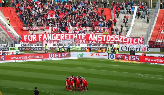 Fortuna Düsseldorf Fans setzen sich in Karlsruhe für fanfreundliche Anstoßzeiten ein<br />    <button type=