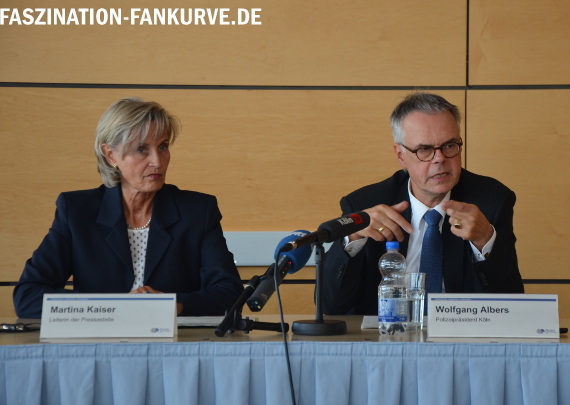 Hier verkündete Polizeipräsident Albers am 29.09.2015 das Verbot der Demo<br />    <button type=