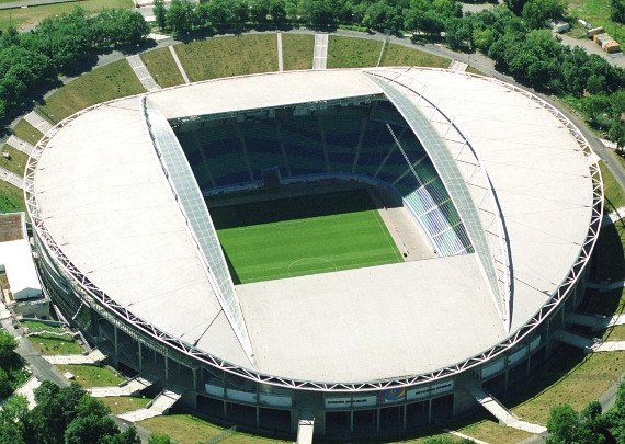 Die Red Bull Arena in Leipzig.<br />    <button type=