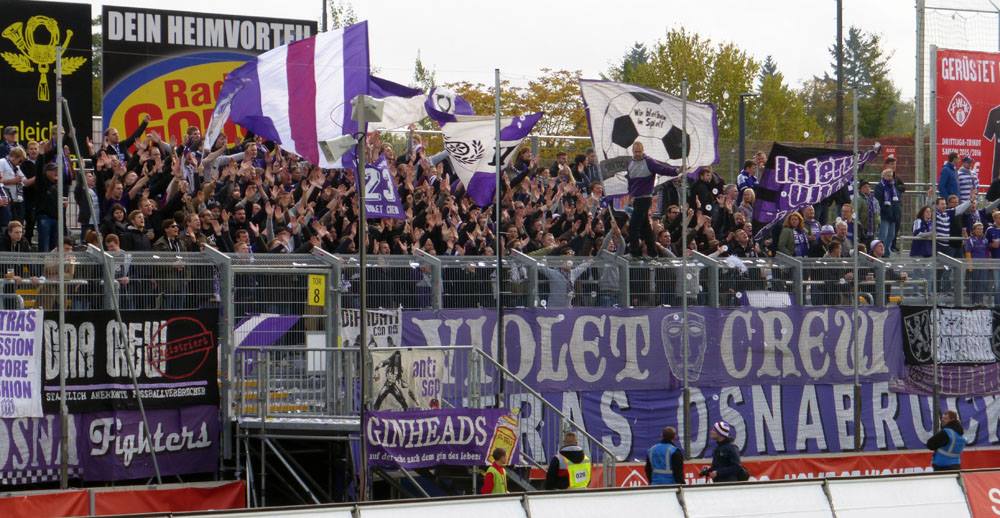 Die Osnabrück Fans in Würzburg<br />    <button type=