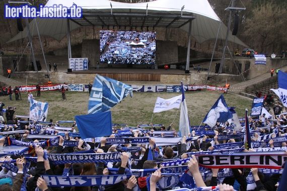 Hertha-Fans beim Alternativprogramm in der Waldbühne. Bild: Hertha-Inside.com