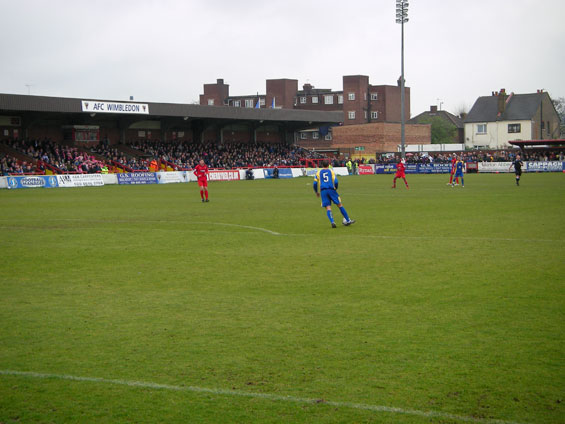 Die aktuelle Heimat der Dons<br />Bild: Hilden“><figcaption>Die aktuelle Heimat der Dons<br />Bild: Hilden</figcaption></figure>
            </div>

                    </article>

                <section class=