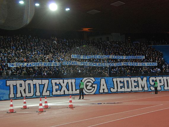 Spruchband der GCZ-Fans<br />Bild: GC-Zone.ch“><figcaption>Spruchband der GCZ-Fans<br />Bild: GC-Zone.ch</figcaption></figure>
            </div>

                    </article>

                <section class=