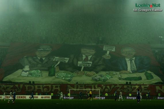 Polizei- & Verbandsvertreter sowie Gouverneur besprechen die Strafe für die Pyroshow<br />Bild: Lechia.net“><figcaption>Polizei- & Verbandsvertreter sowie Gouverneur besprechen die Strafe für die Pyroshow<br />Bild: Lechia.net</figcaption></figure>
            </div>

                    </article>

                <section class=