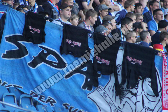 Hansa Fans mit geklauten HFC-Fanartikeln<br />    <button type=