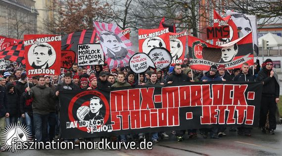 Demonstration für den Stadionnamen. Bild: Faszination-Nordkurve.de