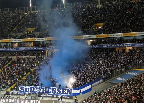 Die Pyroshow im Gästeblock<br />    <button type=