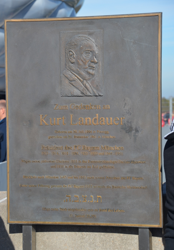 Die Gedenktafel für Kurt Landauer wurde bereits vor einigen Jahren angebracht.<br />    <button type=