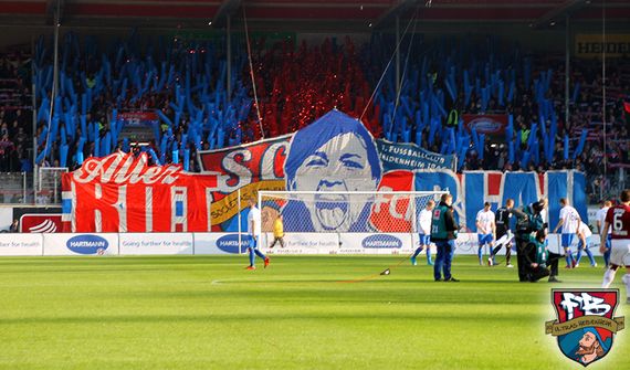 Die Choreografie der Heidenheim Fans<br />    <button type=