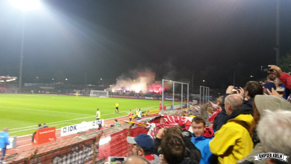 Hansa Rostock Fans beim letzten Gastspiel im Kölner Südstadion<br />    <button type=
