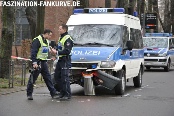 1:0 für den Pfosten. Bild: Faszination Fankurve
