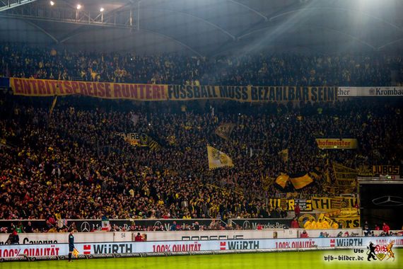 Kritik an Eintrittspreise in Stuttgart beim letzten Gastspiel der Dortmunder<br />    <button type=