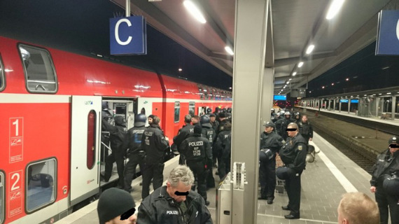 Der Polizeieinsatz am Bahnhof am Samstag<br />    <button type=