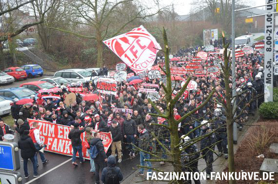 Das war die Kölner Fandemo in Mönchengladbach. Bild: Faszination Fankurve
