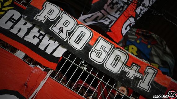 Auch die FC Ingolstadt Fans sprachen sich gestern für den Erhalt von 50+1 aus<br />    <button type=