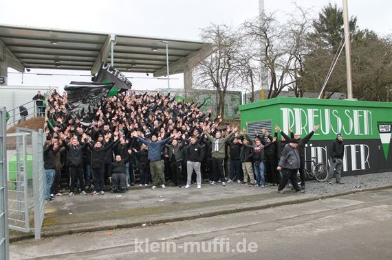 Der Besuch beim Abschlusstraining. Bild: Klein-Muffi.de